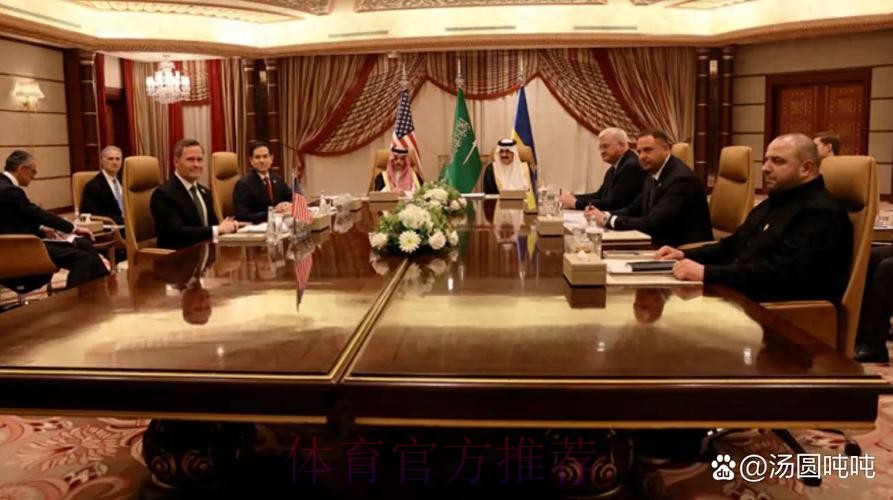 六台记者:拉莫斯正在与沙特的吉达联合谈判 六台记者:拉莫斯正在与沙特的吉达联合谈判